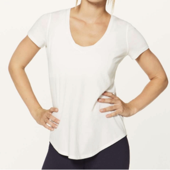Lululemon Love Tee V - Picture 4 of 7
